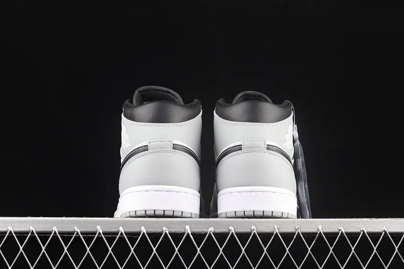 All categories Air Jordan Jordan series basketball shoes Air Jordan 1 Mid Air Jordan 1 Mid AJ1 Joe 1 ice blue gray China casual sneakers 554724-078